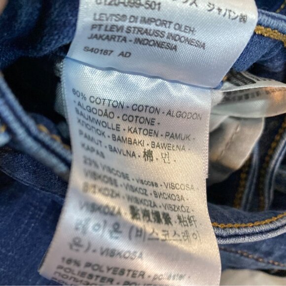 Women's Levis Blue Jeans In Excellent Condition - Picture 9 of 13